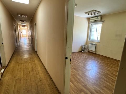 коммерческая по адресу Зимових Походів ул. (Молодогвардейская), 2