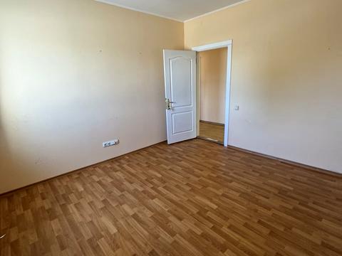 коммерческая по адресу Зимових Походів ул. (Молодогвардейская), 2