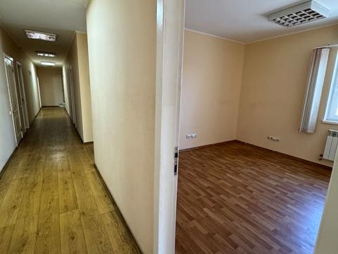 коммерческая по адресу Зимових Походів ул. (Молодогвардейская), 2