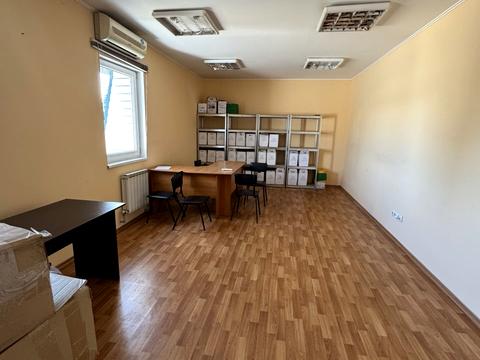 коммерческая по адресу Зимових Походів ул. (Молодогвардейская), 2