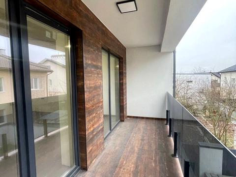 будинок за адресою Землеробна вул., 42