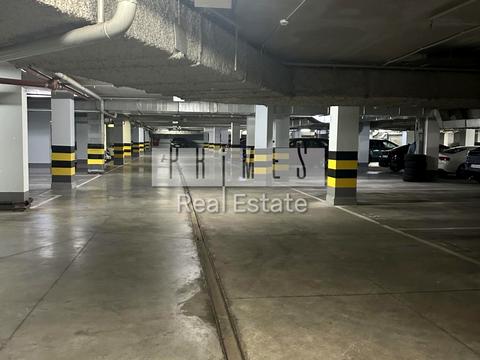 паркоместо по адресу Андрея Верхогляда ул. (Михайла Драгомирова), 9а