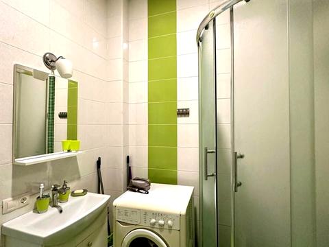 квартира за адресою Євгена Коновальця вул. (), 36