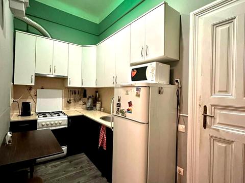 квартира за адресою Євгена Коновальця вул. (), 36