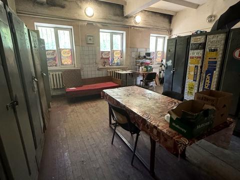 коммерческая по адресу Зимових Походів ул. (Молодогвардейская), 2а