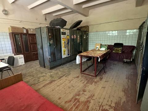 коммерческая по адресу Зимових Походів ул. (Молодогвардейская), 2а