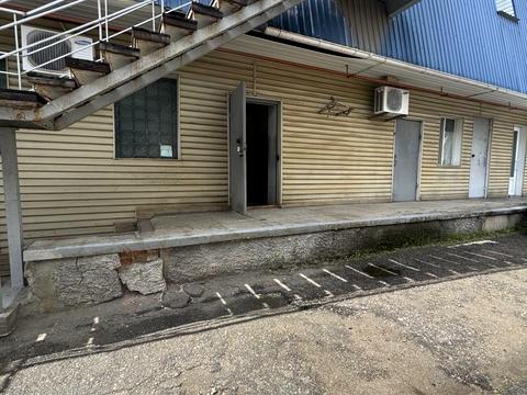 коммерческая по адресу Зимових Походів ул. (Молодогвардейская), 2а