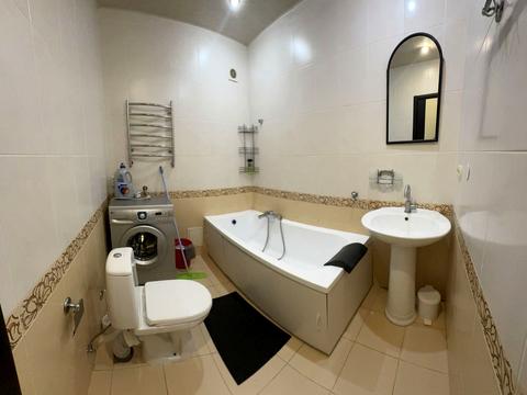 квартира за адресою Миколи Хвильового вул. (Маяковського), 11