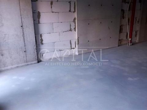 комерційна за адресою Академіка Булаховського вул., 2