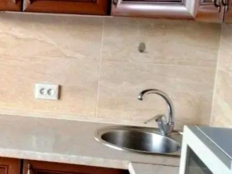 квартира за адресою Раїси Окіпної вул., 5