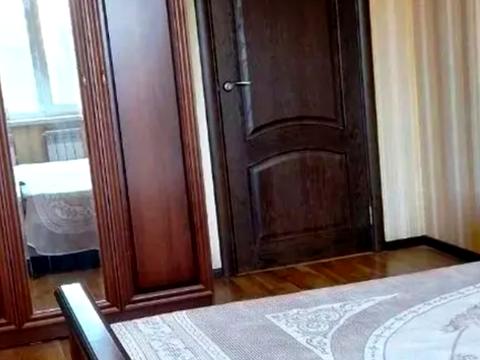 квартира за адресою Раїси Окіпної вул., 5