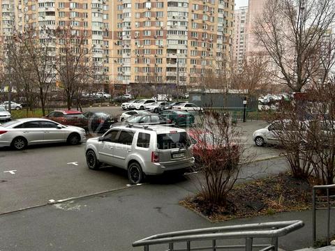 комерційна за адресою Київ, Петра Григоренка просп., 1-Б