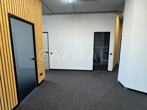 комерційна за адресою Київ, Берестейський просп. (Перемоги), 11 