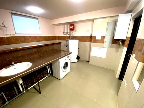 коммерческая по адресу Помаранчева, 22