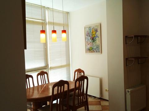 квартира за адресою Кирилівська вул. (Фрунзе), 14/18