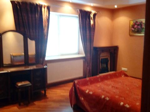 квартира за адресою Кирилівська вул. (Фрунзе), 14/18