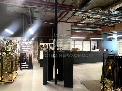 коммерческая по адресу Степана Бандеры просп. (Московський), 1