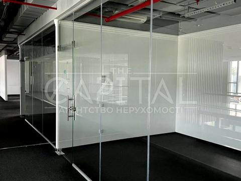 коммерческая по адресу Степана Бандеры просп. (Московський), 1