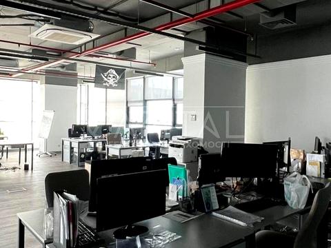 коммерческая по адресу Степана Бандеры просп. (Московський), 1