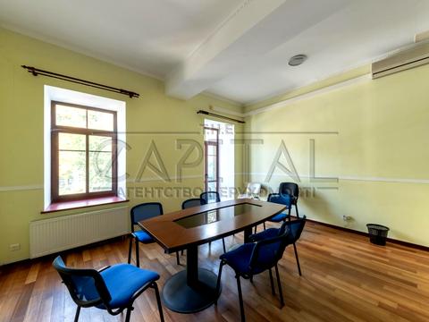 коммерческая по адресу Круглоуниверситетская ул., 4