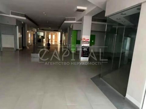 комерційна за адресою Срібнокільська вул., 1