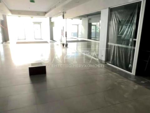 комерційна за адресою Срібнокільська вул., 1