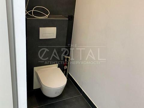 комерційна за адресою Межигірська вул., 87а