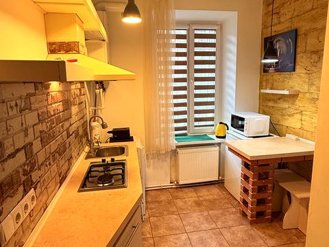 квартира за адресою Базарна вул., 80