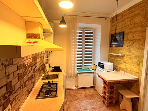 квартира за адресою Базарна вул., 80