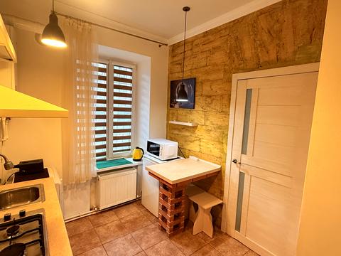 квартира за адресою Базарна вул., 80