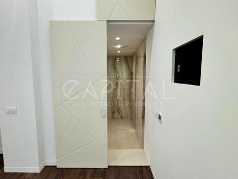 комерційна за адресою Володимирська вул., 48