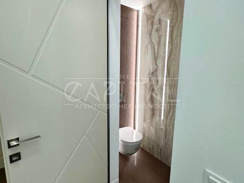 комерційна за адресою Володимирська вул., 48