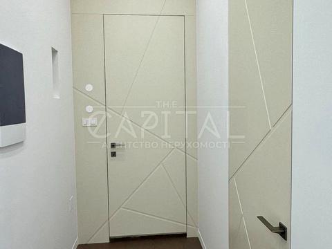 комерційна за адресою Володимирська вул., 48