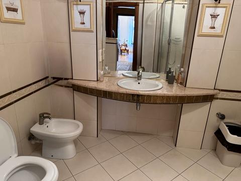 коммерческая по адресу Братьев Рогатинцев ул., 18