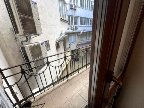 коммерческая по адресу Братьев Рогатинцев ул., 18