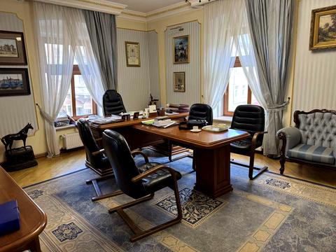 коммерческая по адресу Братьев Рогатинцев ул., 18