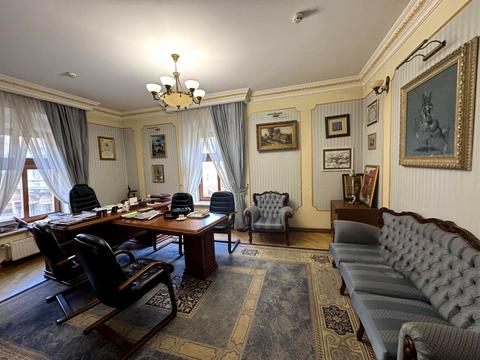 коммерческая по адресу Братьев Рогатинцев ул., 18