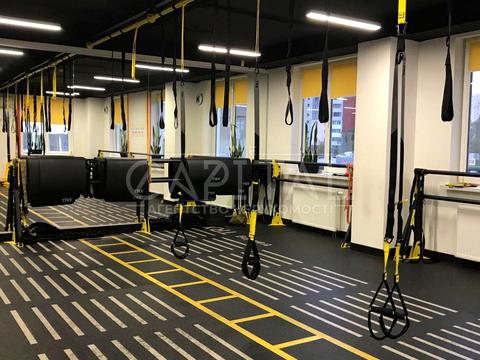 комерційна за адресою Анни Ахматової вул., 13