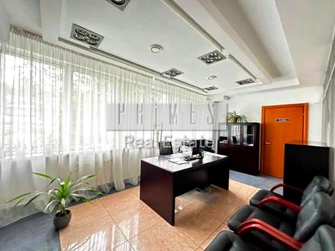 комерційна за адресою Болсуновська вул. (Сергія Струтинського), 8