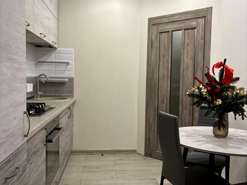 квартира за адресою Абрикосова вул., 7