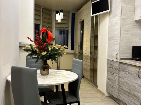 квартира за адресою Абрикосова вул., 7