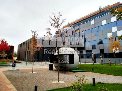 комерційна за адресою Ґарета Джонса вул. (Сім'ї Хохлових), 9-Б