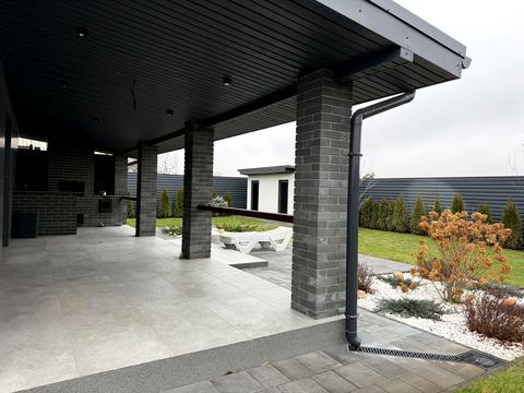 будинок за адресою Миру