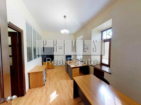 комерційна за адресою сак, 58