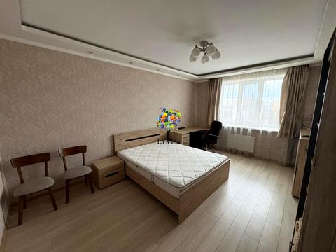 квартира за адресою Академіка Вернадського бульв., 24