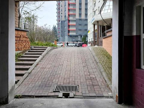 паркоместо по адресу Евгения Коновальца ул. (Щорса), 36-Б