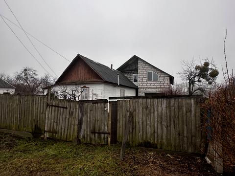 будинок за адресою Героїв України