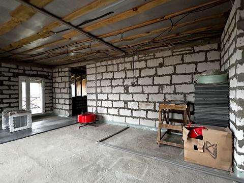 будинок за адресою Героїв України