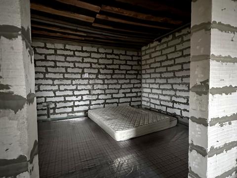 будинок за адресою Героїв України