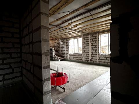 будинок за адресою Героїв України